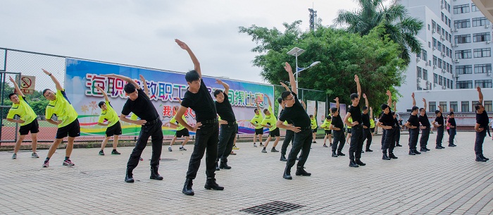 機(jī)關(guān)6小組工間操展示（圖書館 梁平攝影）.jpg