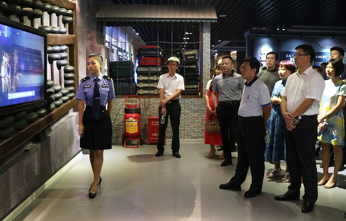 我校反腐倡廉警示教育活動(dòng)現(xiàn)場(chǎng)（黨委宣傳部 袁媛攝影）.jpg