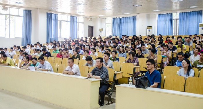 （講座現(xiàn)場(chǎng) 圖書(shū)館梁平攝影）.jpg