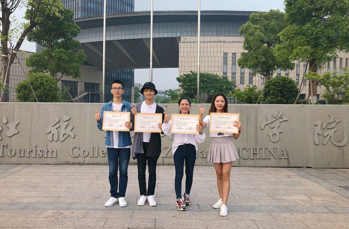 獲獎學(xué)生合影（旅游學(xué)院供圖）.jpg